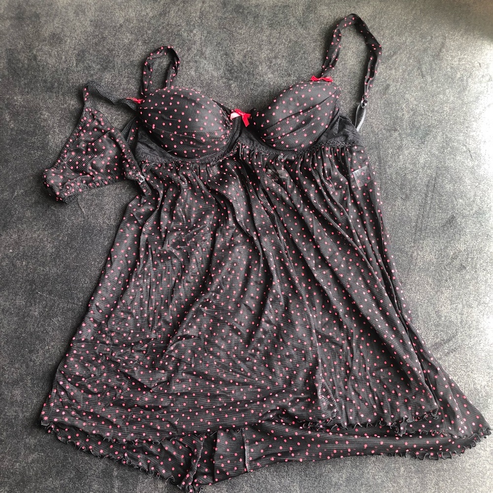 New - Linea Donetella Nightie w/ matching thong -M